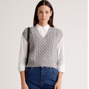 Banana Republic Light Gray V-Neck Sweater Vest